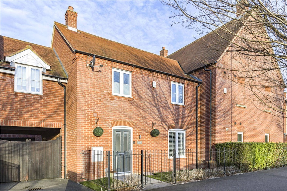 Tansy Avenue, Stotfold, Hitchin, Bedfordshire, SG5 4GJ Ashtons