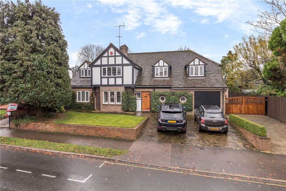 Dalkeith Road, Harpenden, Hertfordshire, AL5 5PP Ashtons