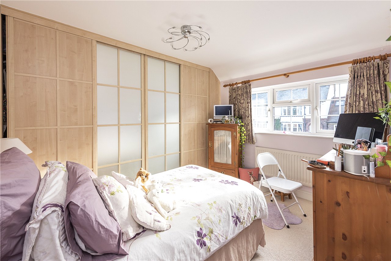 St James Road, Harpenden, Hertfordshire, AL5 4PB Ashtons