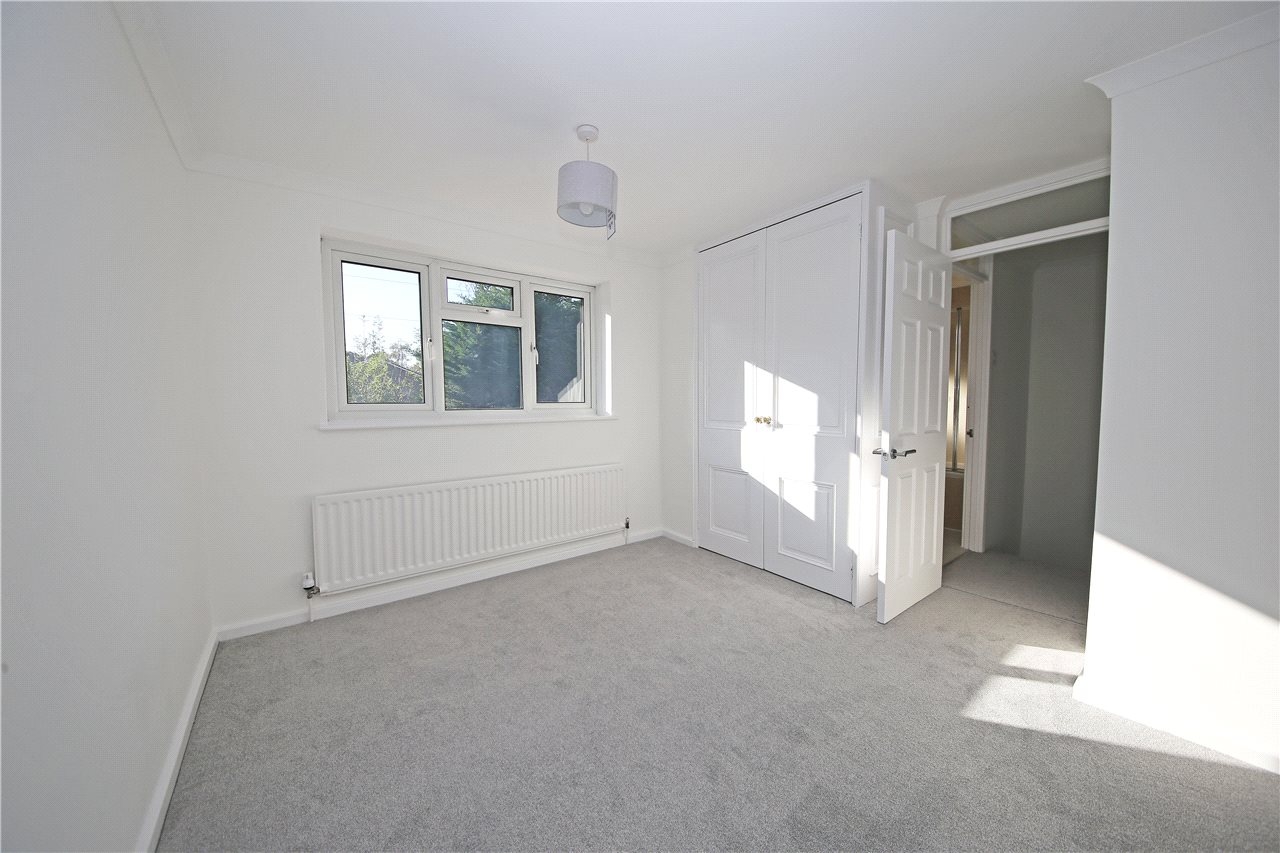 Broadstone Road, Harpenden, Hertfordshire, AL5 1RE Ashtons