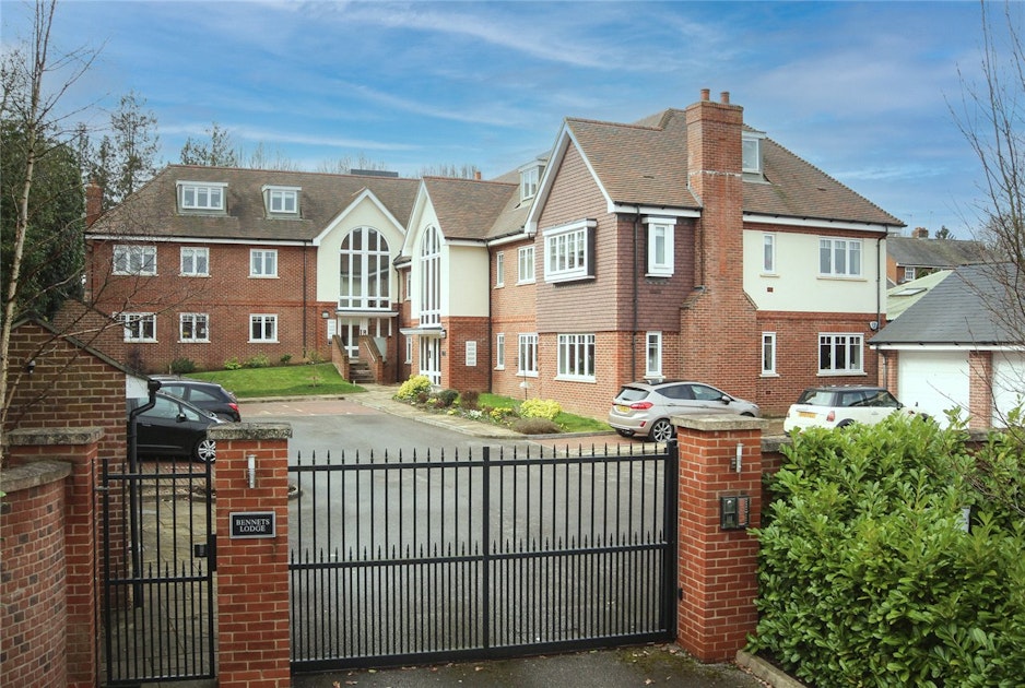 Lodge, 21A Leyton Road, Harpenden, Hertfordshire, AL5 2HU Ashtons