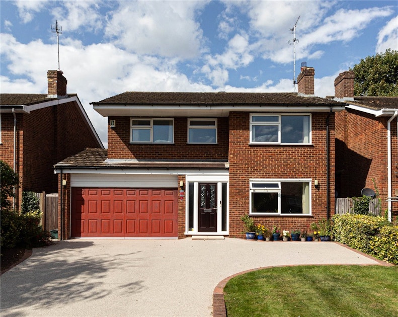 Derwent Road, Harpenden, Hertfordshire, AL5 3NU Ashtons