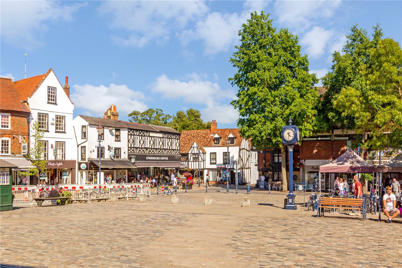 Weston Gate, Cambridge Road, Hitchin, Hertfordshire, SG4 0LD Ashtons