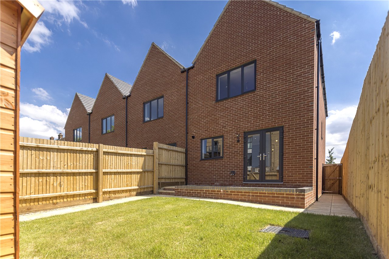 Weston Gate, Cambridge Road, Hitchin, Hertfordshire, SG4 0LD Ashtons