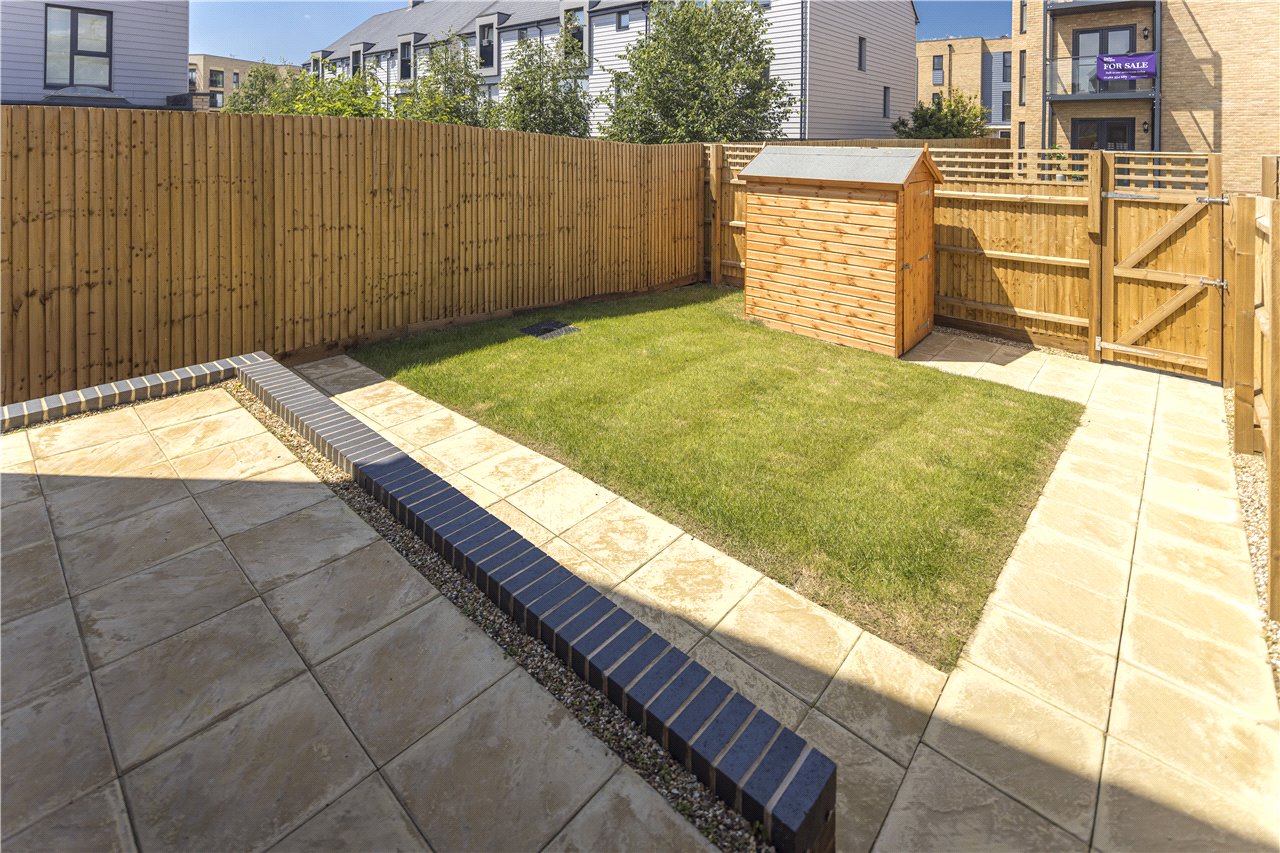 Weston Gate, Cambridge Road, Hitchin, Hertfordshire, SG4 0LD Ashtons