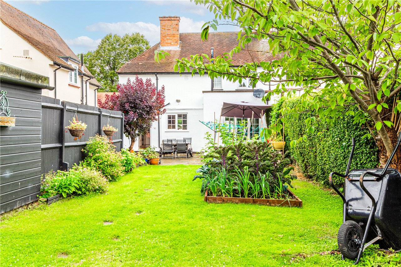 Handside Lane, Welwyn Garden City, Hertfordshire, AL8 6SH Ashtons