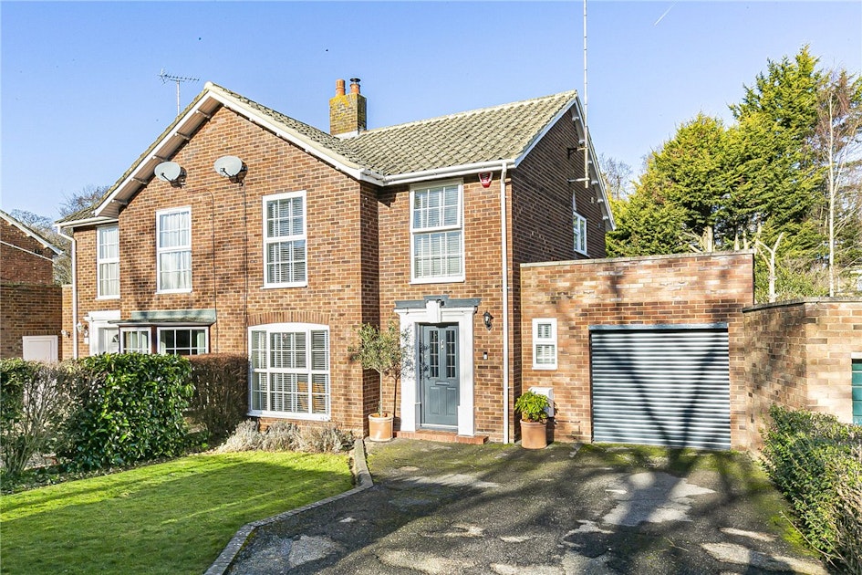 Knightsfield, Welwyn Garden City, Hertfordshire, AL8 7NB Ashtons