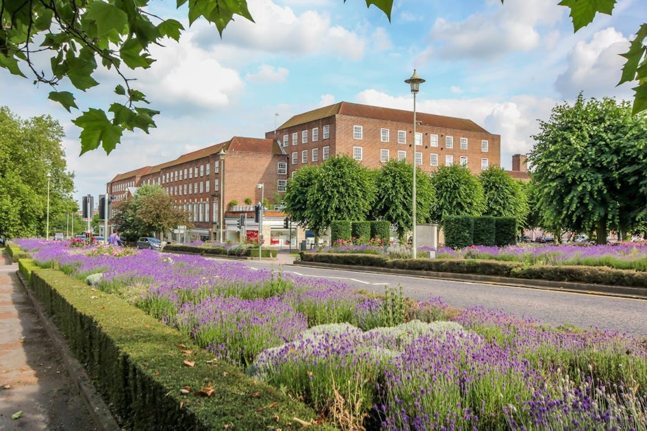 Bridge Road, Welwyn Garden City, Hertfordshire, AL8 6TR Ashtons