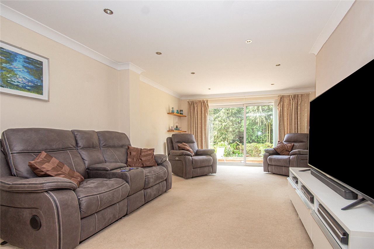 Hazel Close, Digswell, Welwyn, Hertfordshire, AL6 0DJ Ashtons