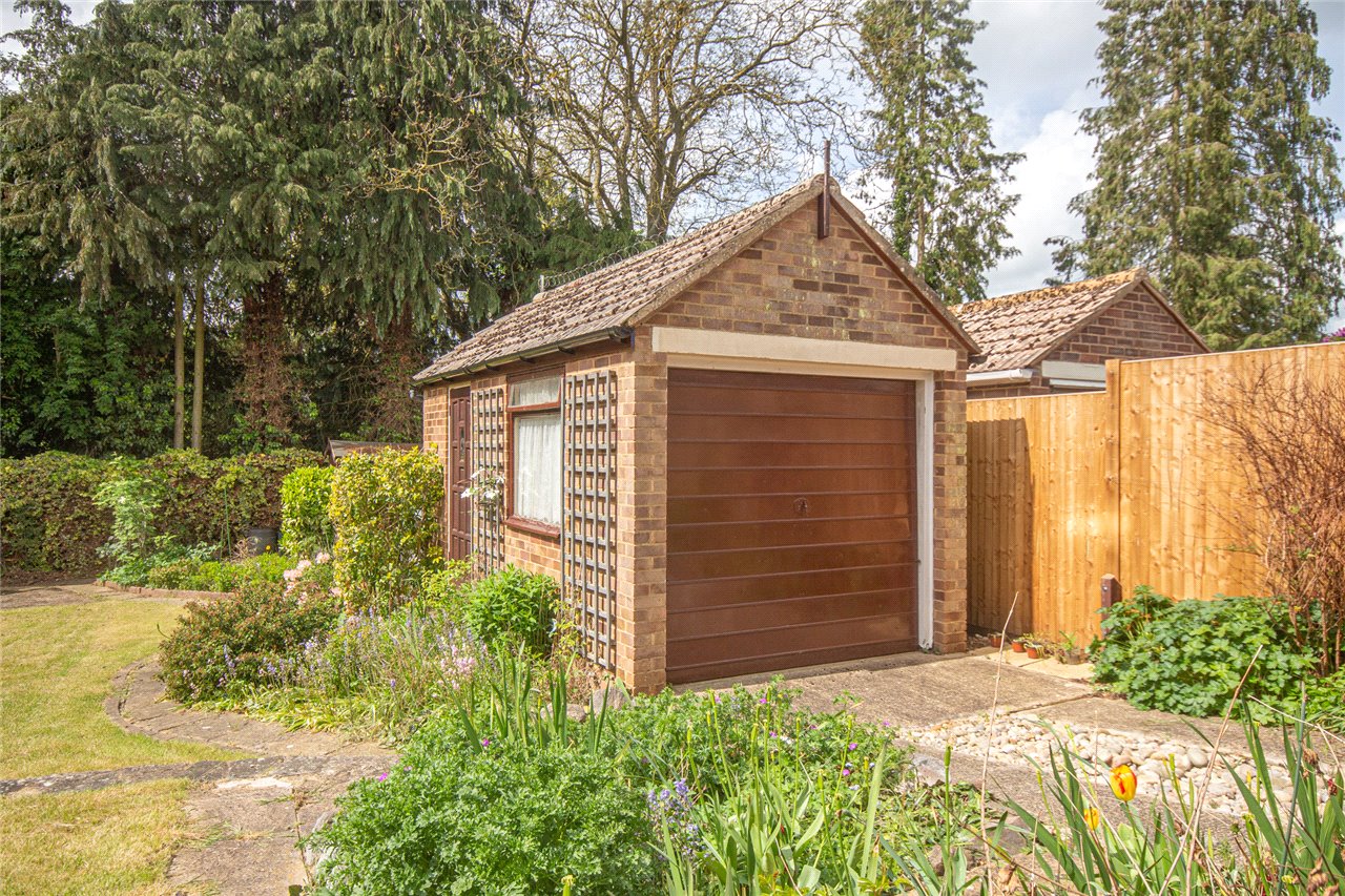 Hazel Close, Digswell, Welwyn, Hertfordshire, AL6 0DJ Ashtons