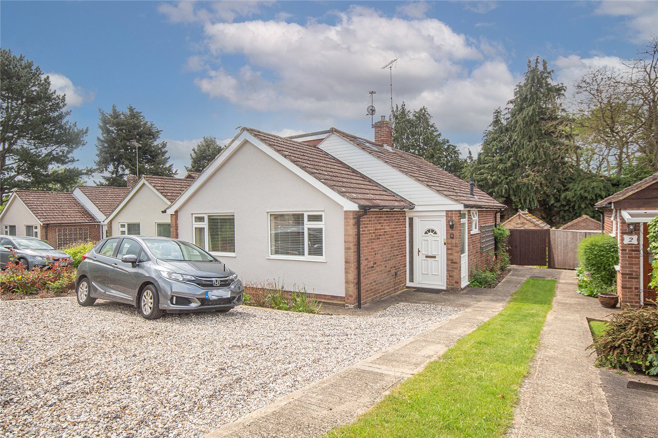 Hazel Close, Digswell, Welwyn, Hertfordshire, AL6 0DJ Ashtons