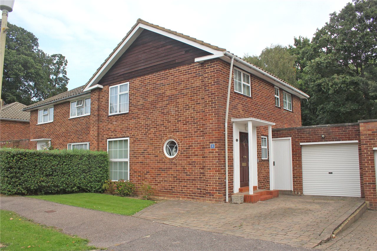Pitsfield, Welwyn Garden City, AL8 7SJ Ashtons