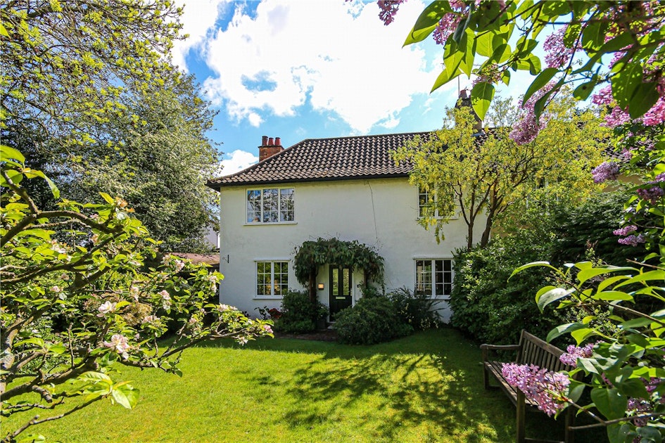 Handside Lane, Welwyn Garden City, AL8 6TA Ashtons