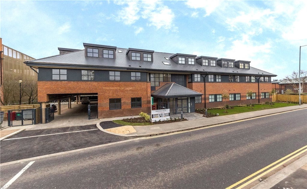 Parkgate House, Great North Road, Hatfield, Hertfordshire, AL9 5FA